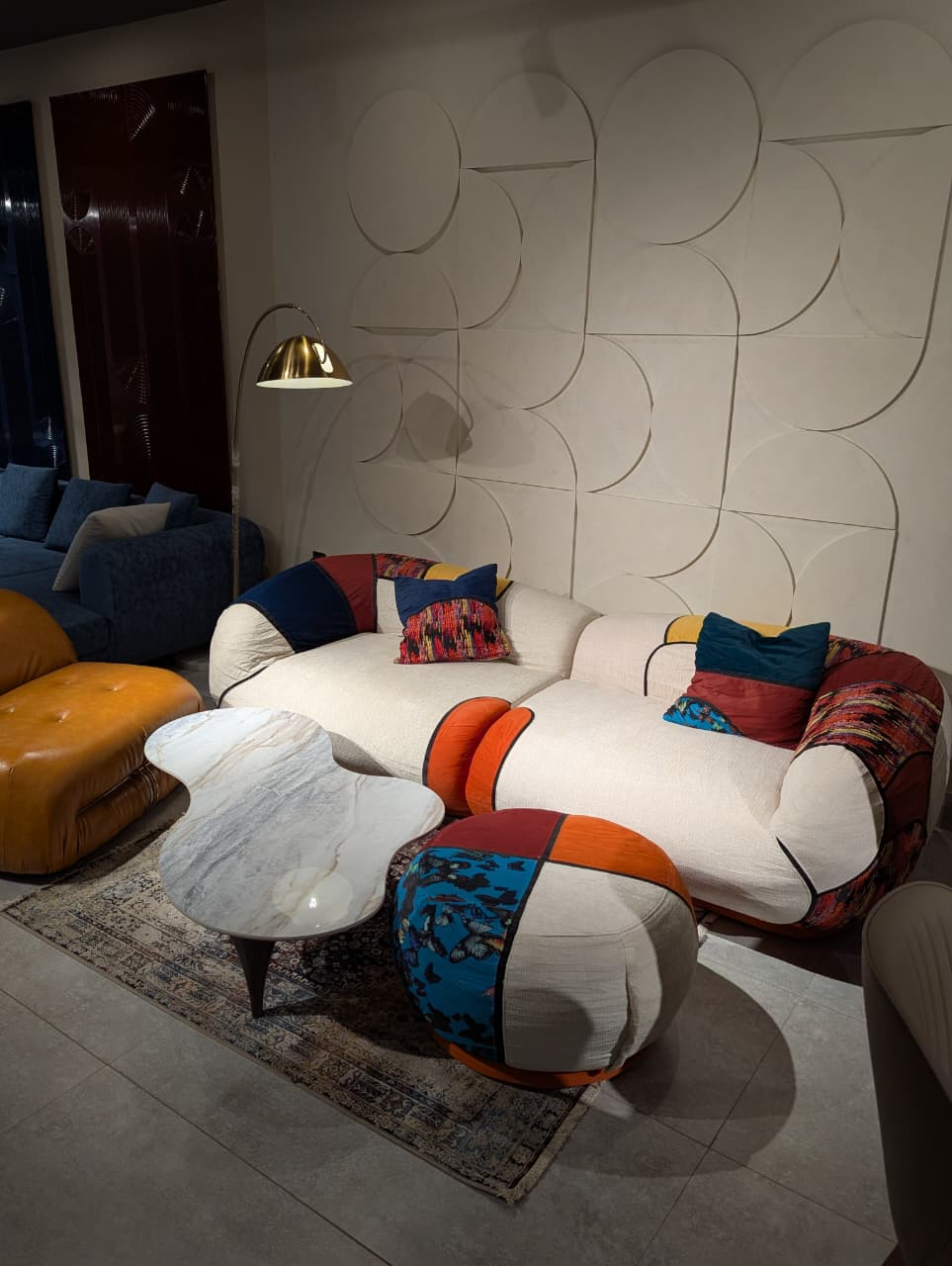 Mehfile Sofa - Image 5